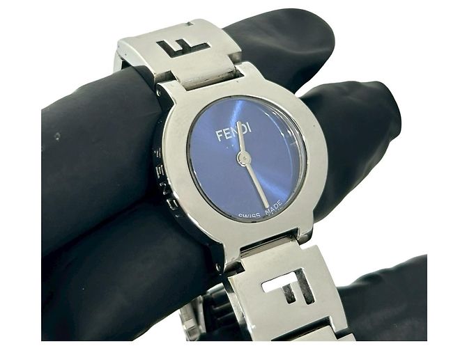 Fendi 3050L Logo Quarzuhr aus Edelstahl - Ansicht 5