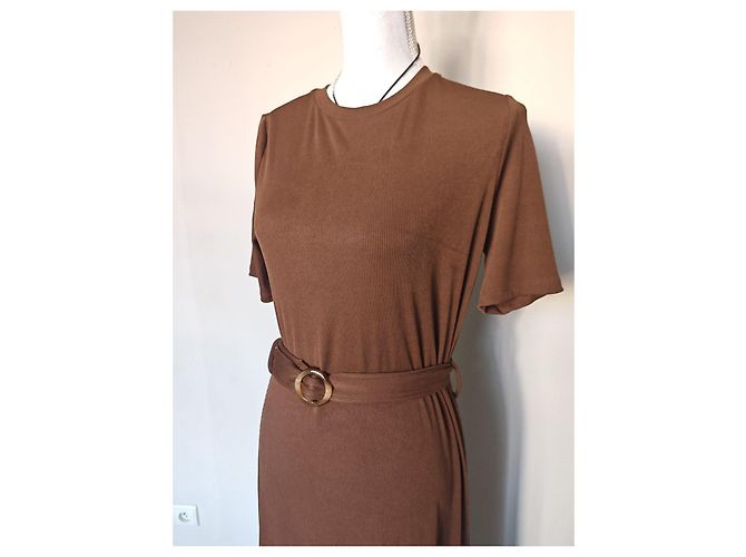 Autre Marque Cider Braunes Rippstrick Maxi-Kleid mit Gürtel - Ansicht 5