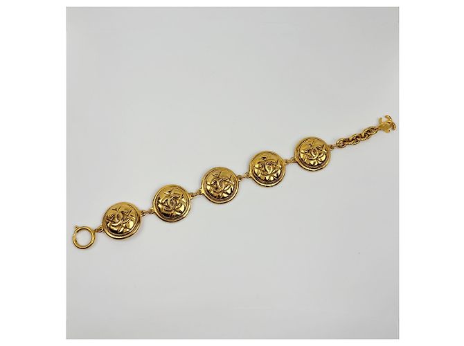 Bracciale con charm Chanel placcato oro D'oro - vista 2