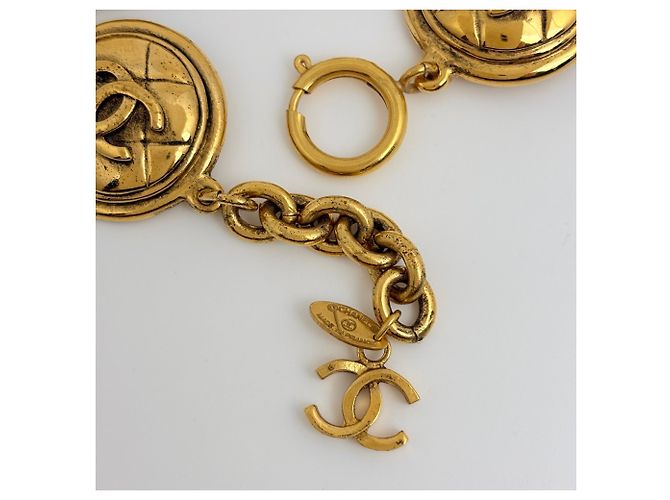 Bracciale con charm Chanel placcato oro D'oro - vista 3