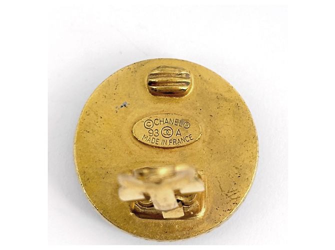 Pendientes de clip Chanel en baño de oro Negro Dorado - vista 5