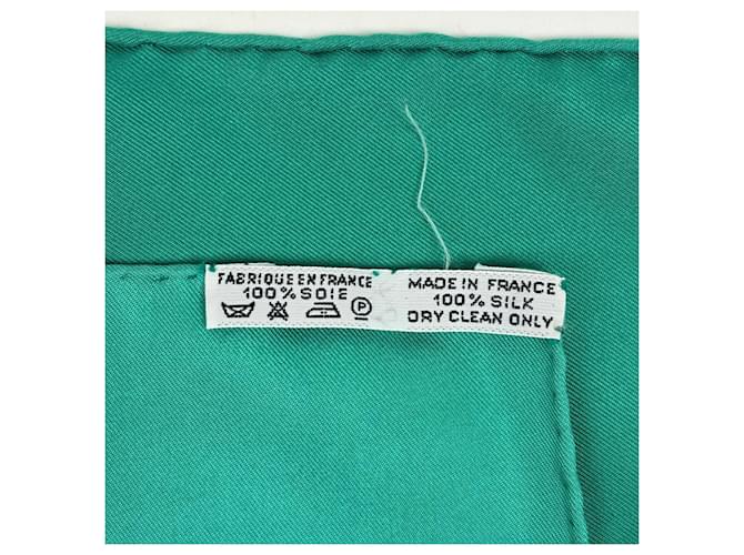 Hermès Hermes Carre 90 COUVEE D'HERMES Sciarpa in seta Multicolore Verde - vista 2