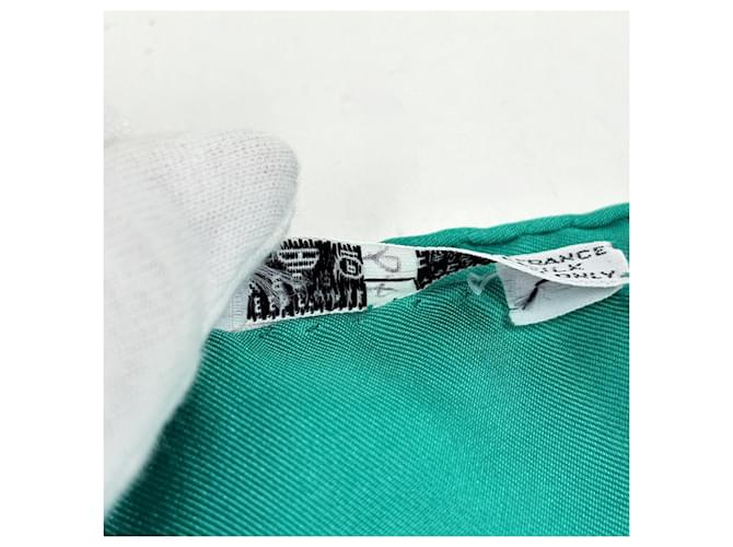 Hermès Hermes Carre 90 COUVEE D'HERMES Sciarpa in seta Multicolore Verde - vista 5