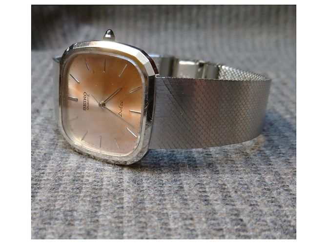 Seiko Dolce quartz watch ref. 6030-5200 Silvery Metallic - view 8