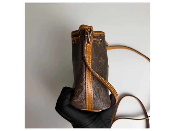 Louis Vuitton Noe Mini Borsa a Secchiello Monogram Canvas Marrone Monogramma - vista 5