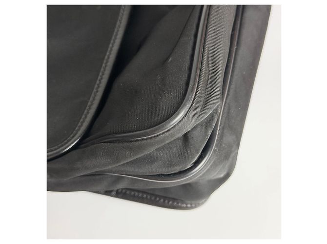 Prada Borsa Messenger in Nylon e Pelle Nero - vista 4