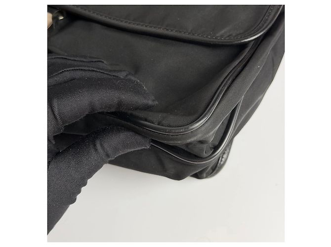 Prada Borsa Messenger in Nylon e Pelle Nero - vista 5