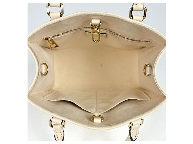 Borsa Louis Vuitton OnTheGo PM Crudo - vista 8
