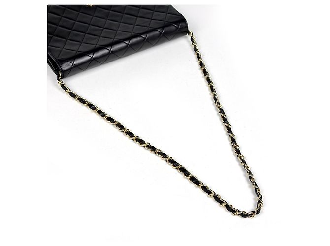 Borsa a tracolla Chanel Matelassé in pelle nera Nero - vista 6