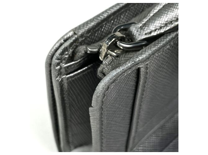 Cartera de doble pliegue en cuero Saffiano plateado Prada Plata - vista 4
