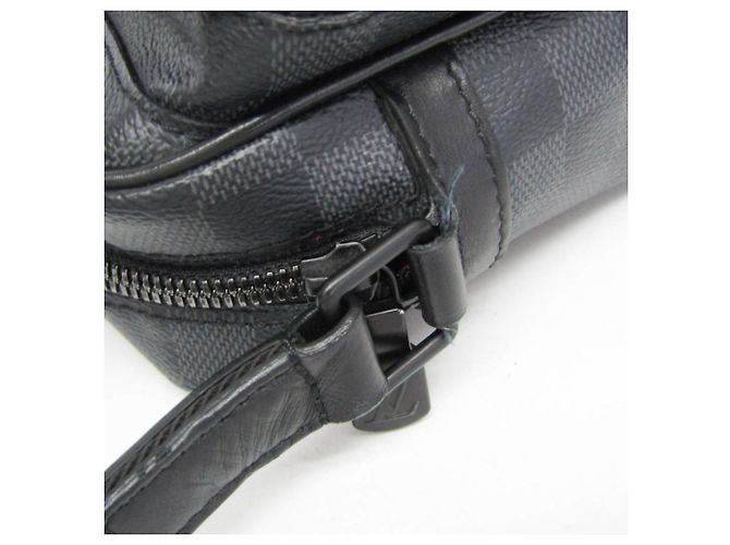 Borsa Messenger Utility Louis Vuitton Damier Graphite Nero - vista 10