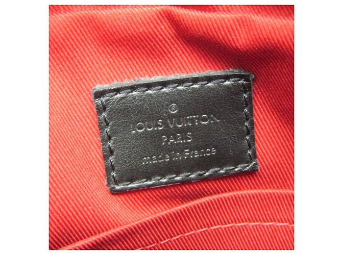 Borsa Messenger Utility Louis Vuitton Damier Graphite Nero - vista 15