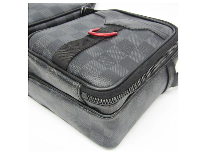 Borsa Messenger Utility Louis Vuitton Damier Graphite Nero - vista 6