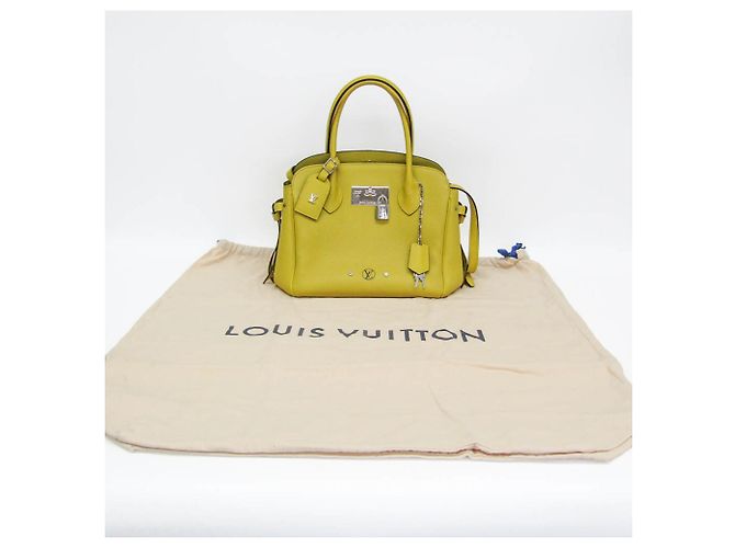 Borsa Louis Vuitton Mira PM M51446 Giallo - vista 2