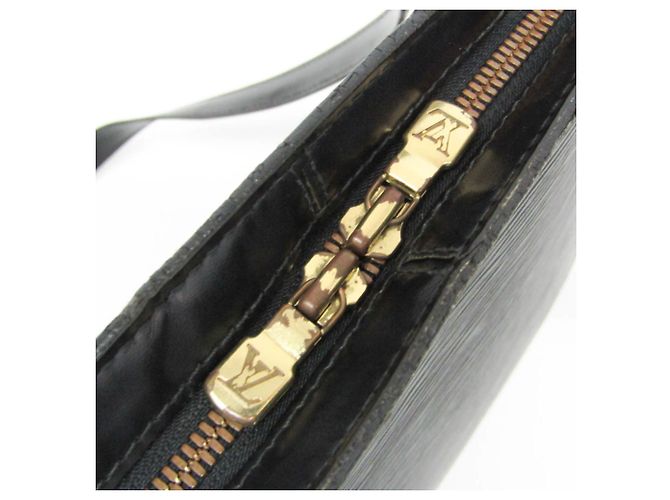 Borsa a Spalla Louis Vuitton Epi Lussac Nero - vista 15