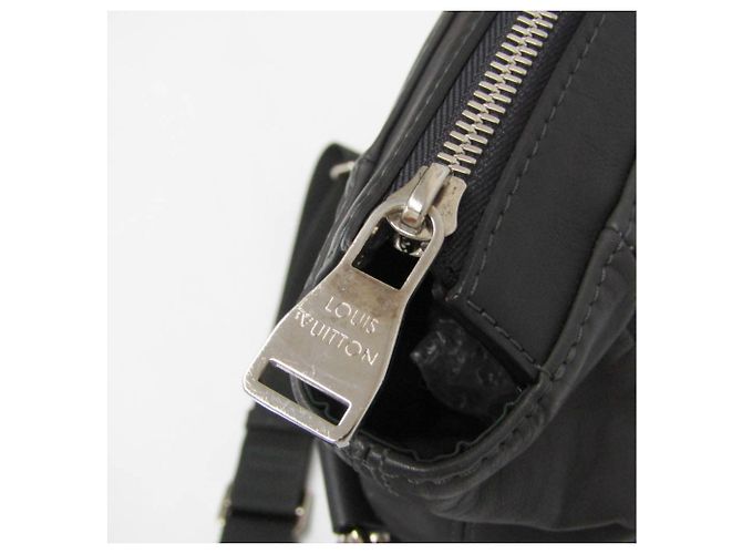 Borsa Tote da uomo Louis Vuitton V-Line Gaston Move Grigio antracite - vista 8