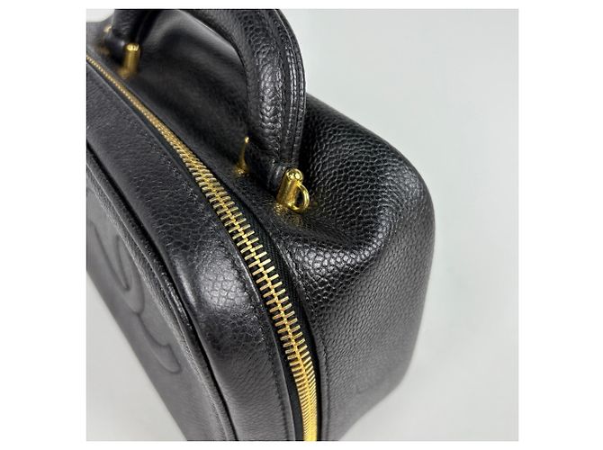 Vanity Beauty case in pelle di vitello martellata Chanel Nero - vista 4