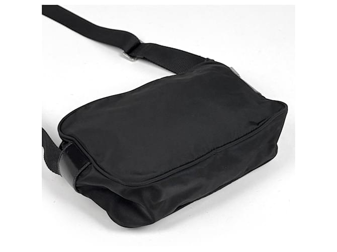 Borsa a tracolla Prada in nylon nero - vista 2