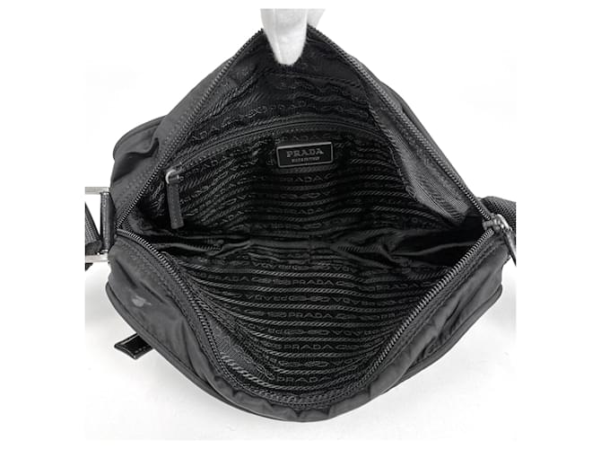 Borsa a tracolla Prada in nylon nero - vista 7