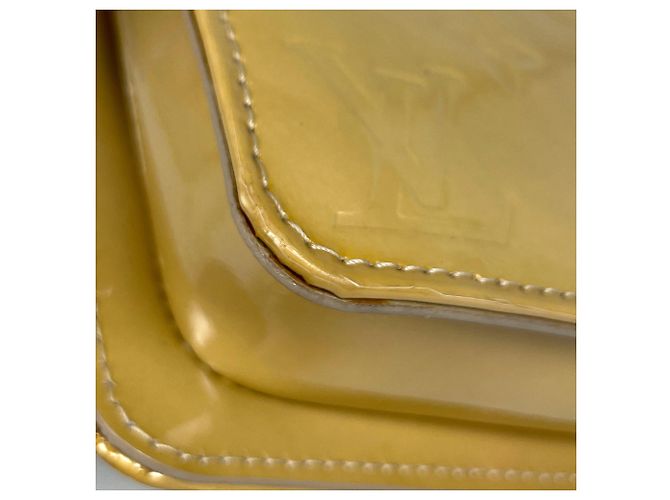 Pochette Accessoire Louis Vuitton Lexington Bege - vista 3