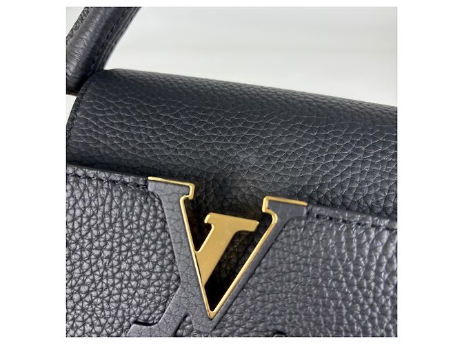 Borsa Louis Vuitton Capucines MM Nero - vista 7