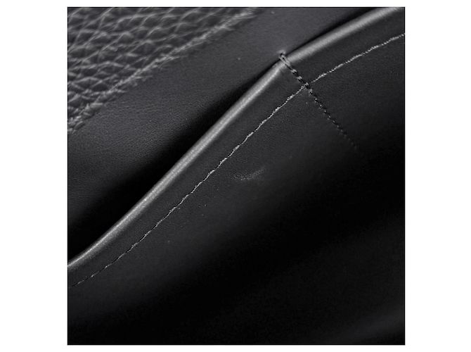Borsa Louis Vuitton Capucines MM Nero - vista 9