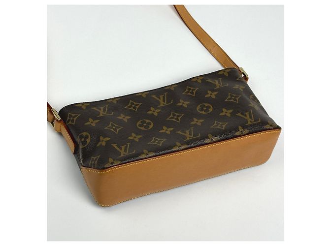 Borsa a tracolla Louis Vuitton Trotteur Pochette Marrone - vista 2