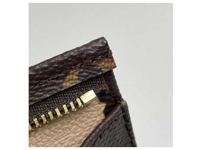 Louis Vuitton Monogram Pochette Toilette 26 Clutch Marrone - vista 6