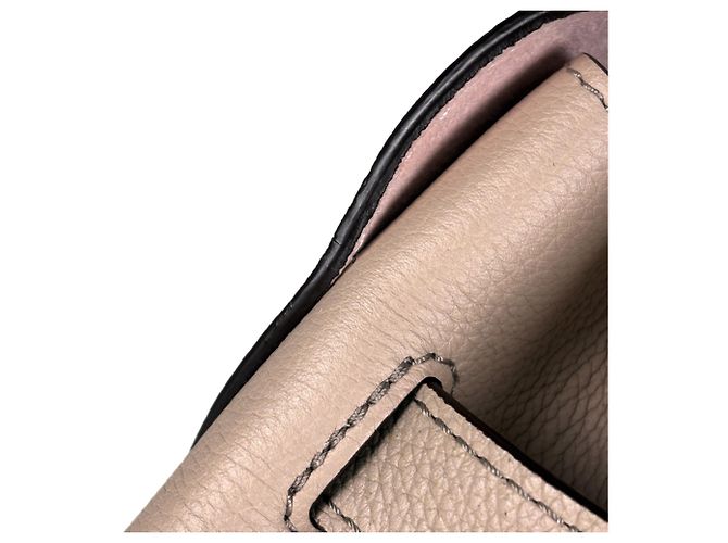 Bolsa Louis Vuitton Lockme Ever Cinza - vista 4
