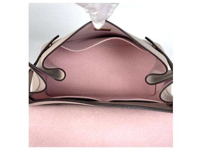 Bolsa Louis Vuitton Lockme Ever Cinza - vista 8