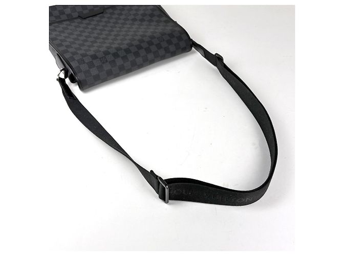 Borsa a tracolla Louis Vuitton Daniel MM Nero - vista 6
