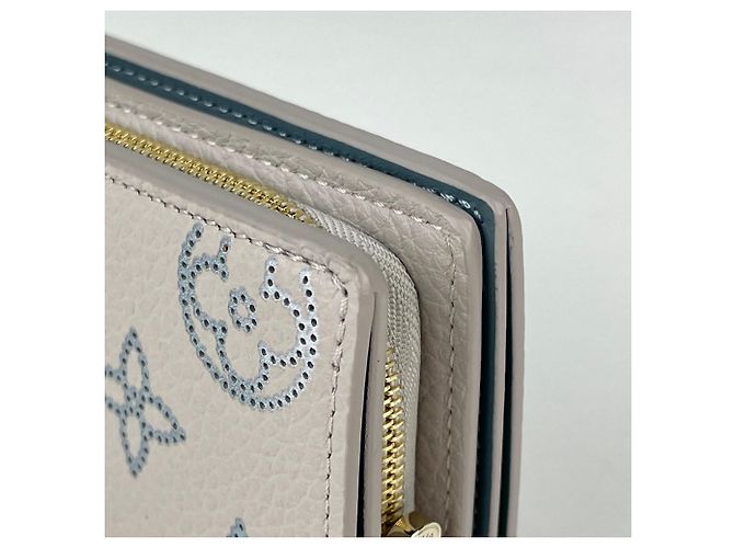 Louis Vuitton Mahina Bi-Fold Wallet - Ansicht 4