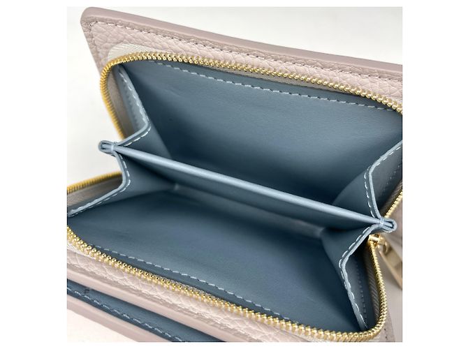 Louis Vuitton Mahina Bi-Fold Wallet - Ansicht 6