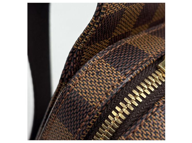 Pochete Louis Vuitton Geronimos Marrom - vista 4