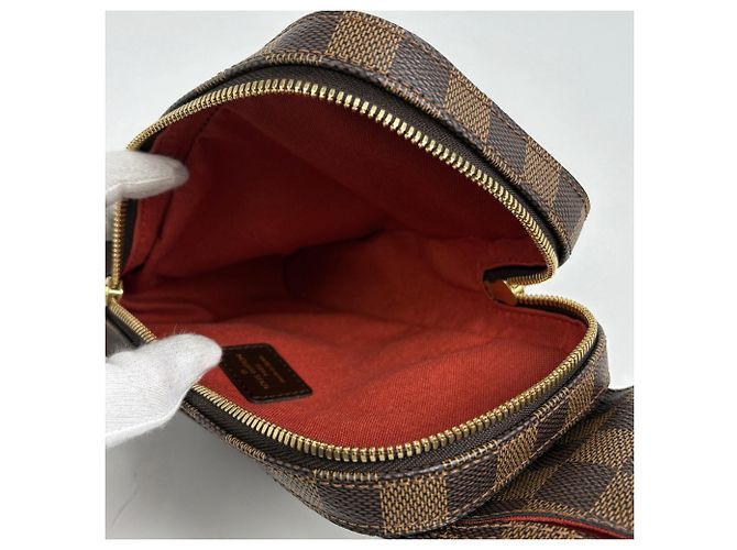 Pochete Louis Vuitton Geronimos Marrom - vista 6
