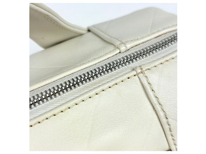 Borsa in pelle avorio Chanel Crudo - vista 5