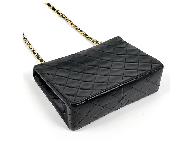 Borsa a tracolla Chanel in pelle nera trapuntata Nero - vista 2