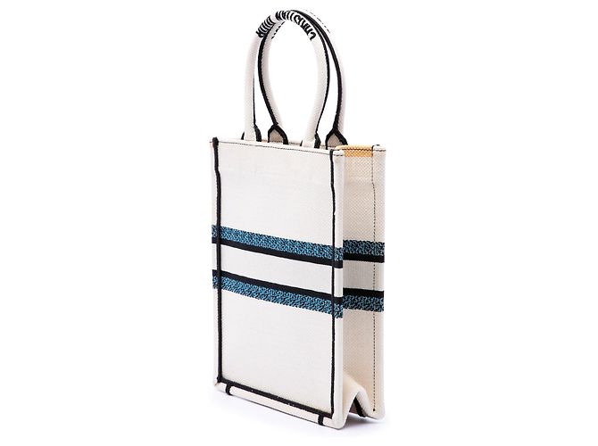 Dior Vertical Book Tote Lucky Star aus weißer bestickter Canvas - Ansicht 2