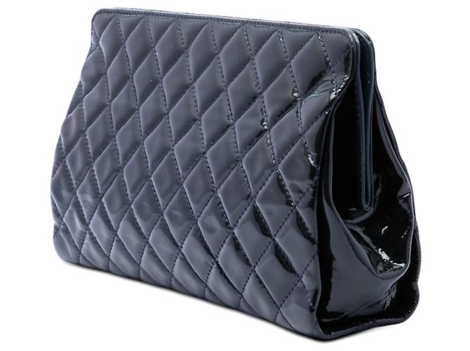 Chanel Blue CC Quilted Patent Timeless Clutch Blau Marineblau - Ansicht 2