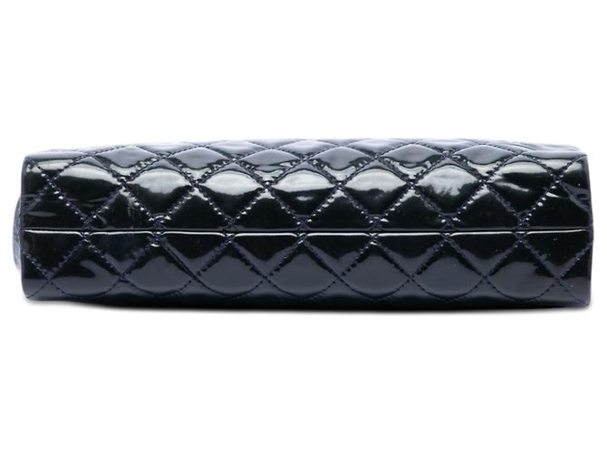 Chanel Blue CC Quilted Patent Timeless Clutch Blau Marineblau - Ansicht 3