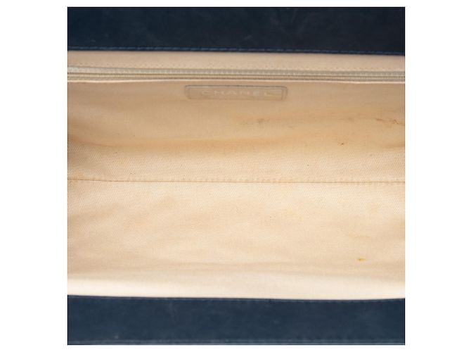 Chanel Blue CC Quilted Patent Timeless Clutch Blau Marineblau - Ansicht 4