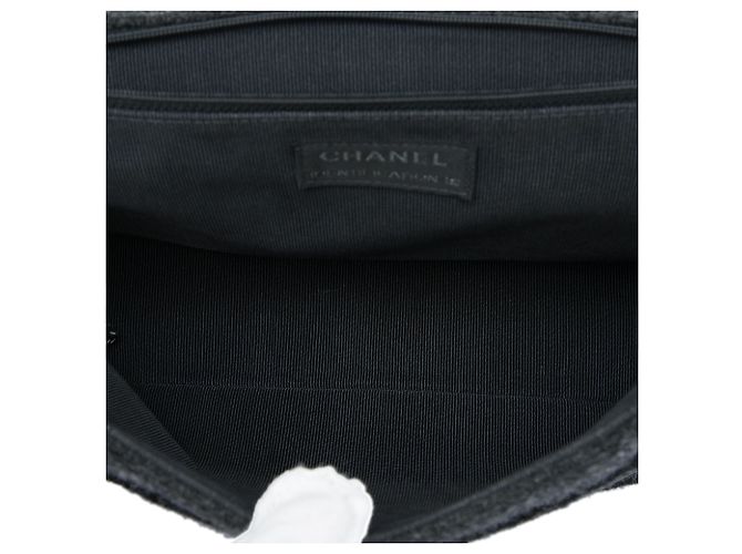 Chanel Gray Identification Jumbo Chocolate Bar Wool Felt Reissue 2.55 Flap Marrone Grigio antracite - vista 4