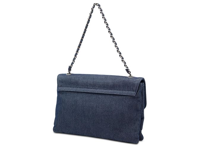 Mademoiselle Chanel Blue Chocolate Bar Denim Reissue 2.55 Flap - vista 2