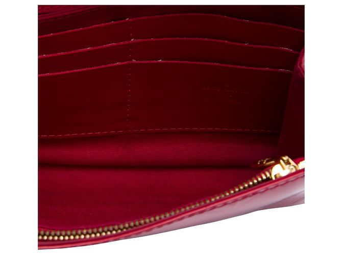 Pochette Bel Air in monogramma vernis rosso Louis Vuitton - vista 4