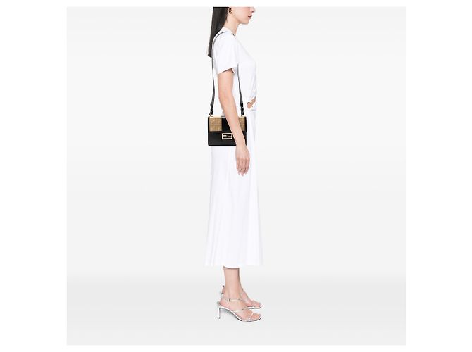 Bolso bandolera Fendi Black Calfskin and Canvas FF 1974 Flat Baguette Negro - vista 7