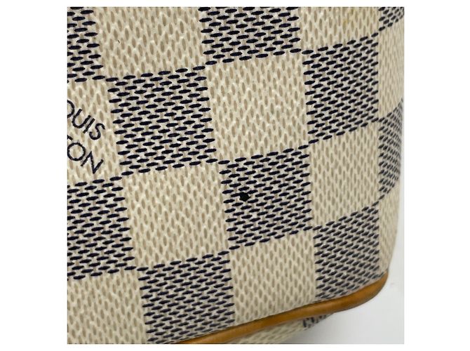 Borsa a tracolla Louis Vuitton Siracusa PM Bianco - vista 4