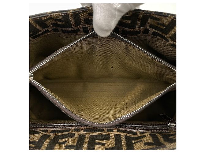 Zucca Fendi Schultertasche aus braunem Leder - Ansicht 10