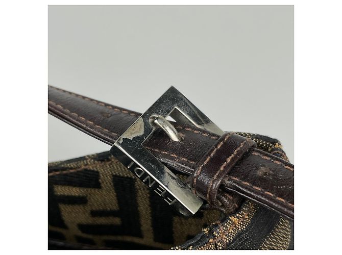 Zucca Fendi Schultertasche aus braunem Leder - Ansicht 5