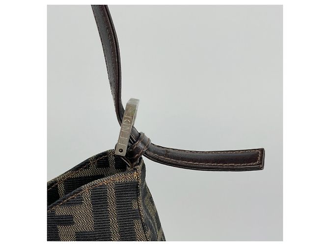 Zucca Fendi Schultertasche aus braunem Leder - Ansicht 6