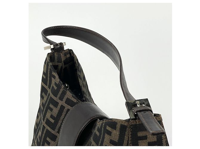 Zucca Fendi Schultertasche aus braunem Leder - Ansicht 7